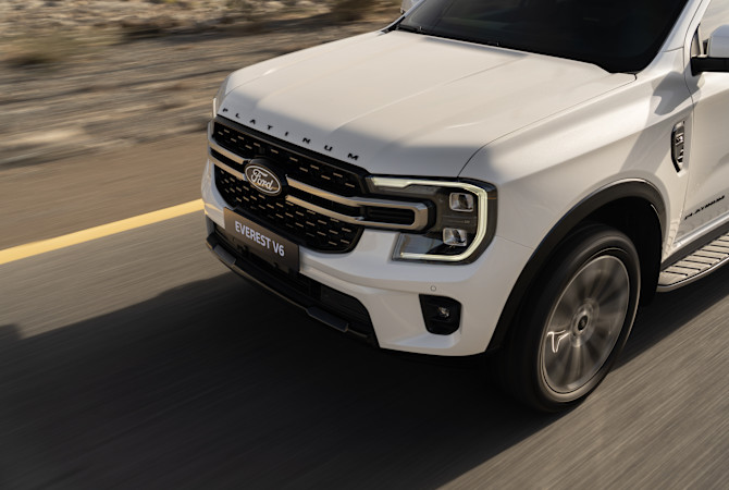 Rugged Looks, Pure Presence