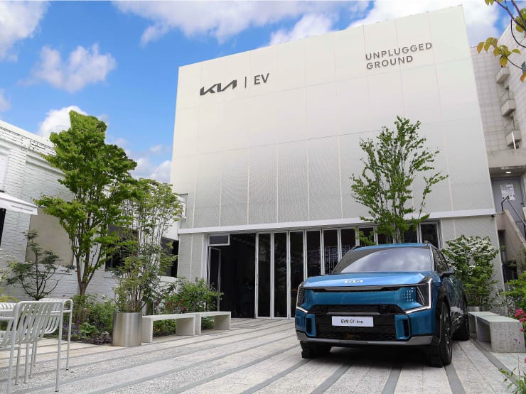 KIA AIMS TO CHART A NEW COURSE FOR THE SOFTWARE DEFINED VEHICLE ERA WITH ITS FLAGSHIP EV9 ELECTRIC SUV