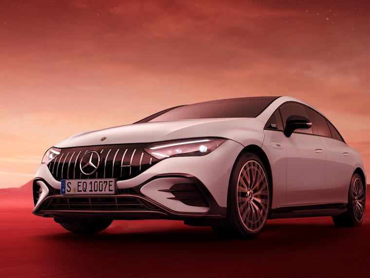 Mercedes-Benz naxışlı radiator barmaqlığı