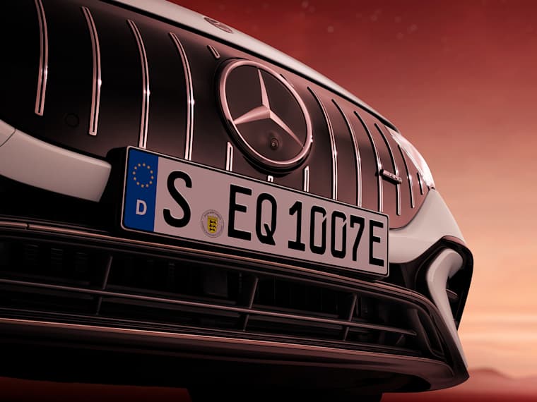 "AMG" yazılı Black Panel radiator barmaqlığı
