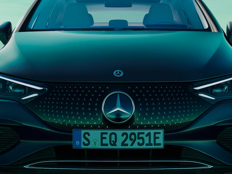 Mercedes-Benz naxışlı radiator barmaqlığı