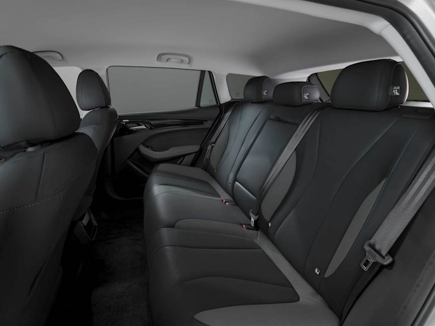 mg5 ev back seats