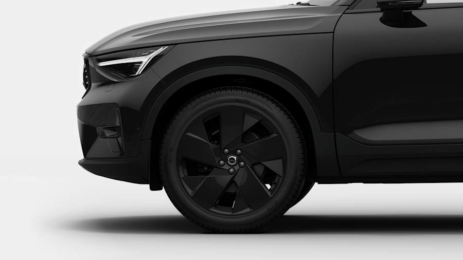 Volvo XC40 wheel and tyre detail