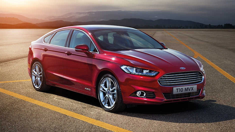 ford_mondeo_eu_beauty_5door_3_4_front_48s_v1_cmyk_v1_16x9_2160x1215_ol_red_mondeo_on_runway.originalrendition.jpg