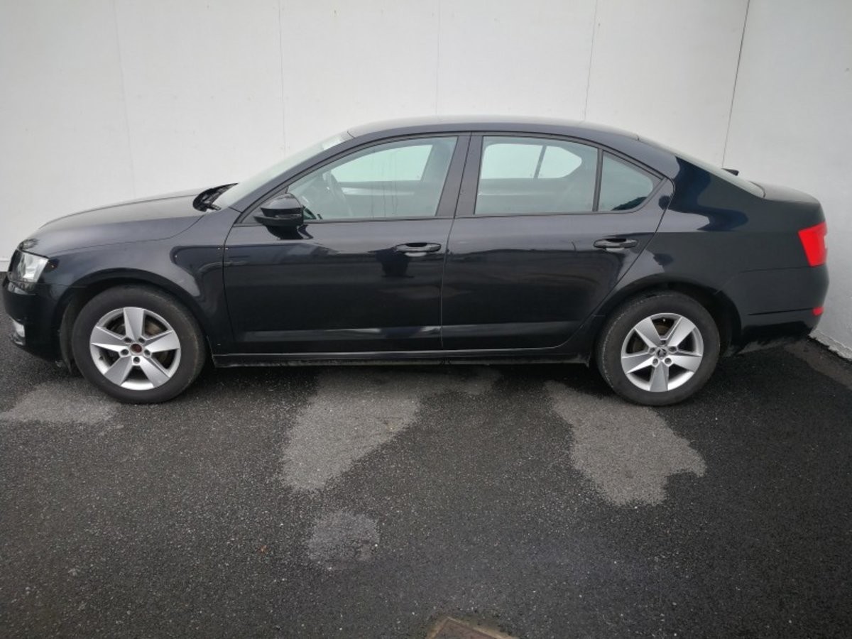 skoda Octavia AMBITION 1.6TDI 110HP AUTO(75)